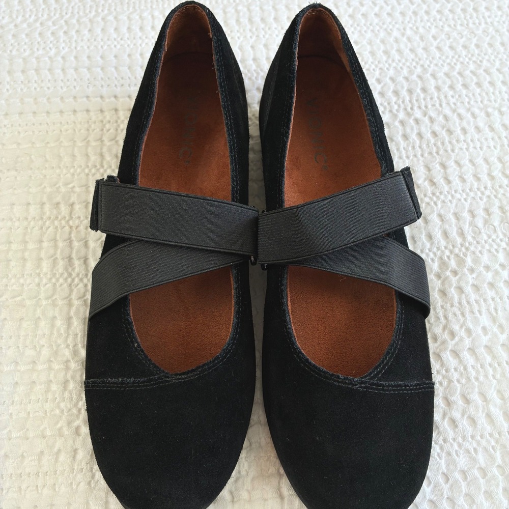 Vionic Shelby Mary Jane Black Suede Flat Hook and Loop Comfort Classic Women 8.5 - Picture 4 of 11